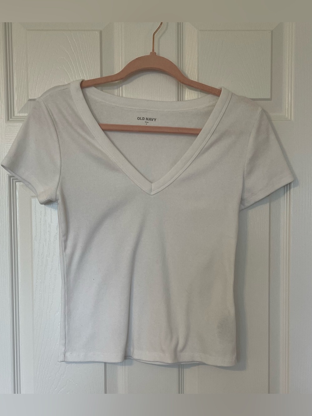 Old Navy White Ribbed V-Neck Short Sleeve Tee Top